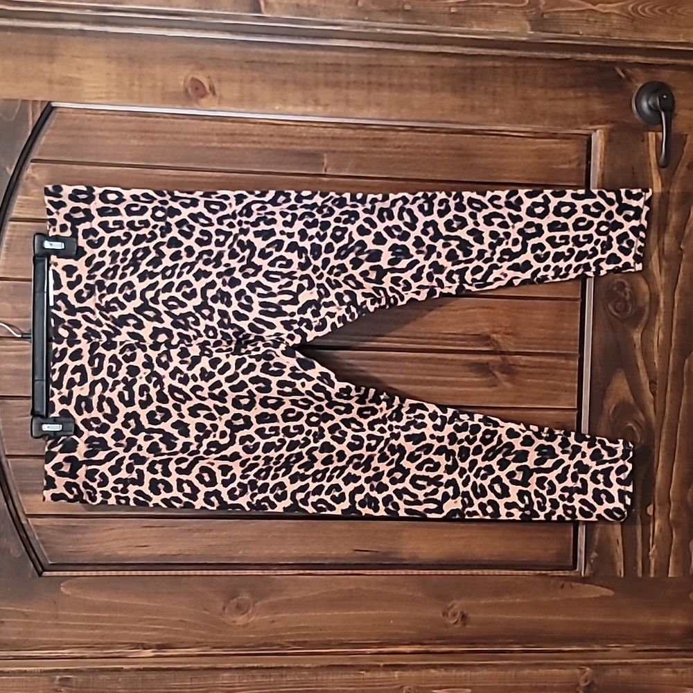 NWT Leopard Leggings (XL)